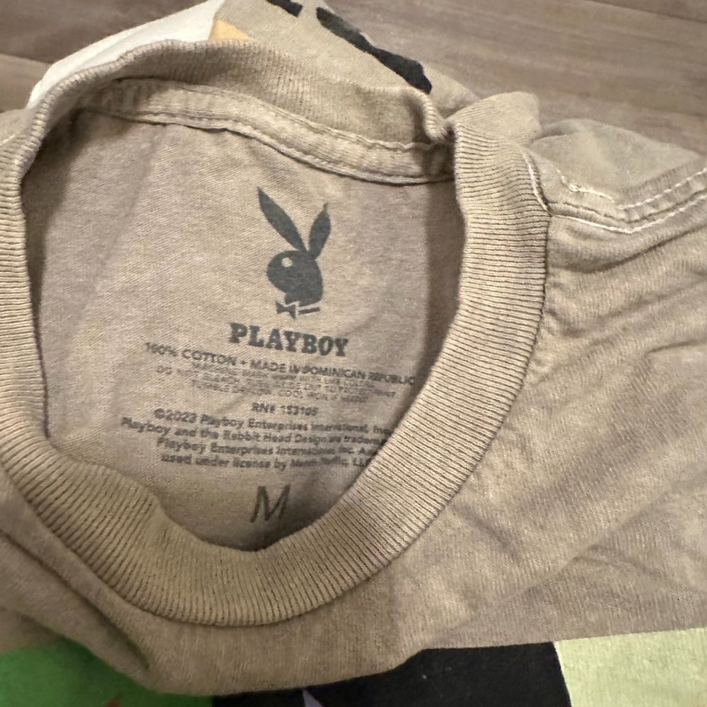 Playboy Medium Tan Shirt Bunny Men's T-Shirt Short Sleeve - Picture 8 of 8